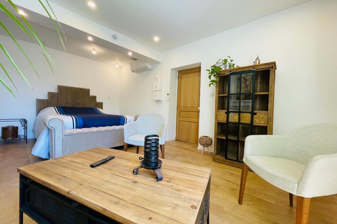 The Balzacienne Room In A Charming Mansion At The Gates Of Tours Saint Avertin Bagian luar foto