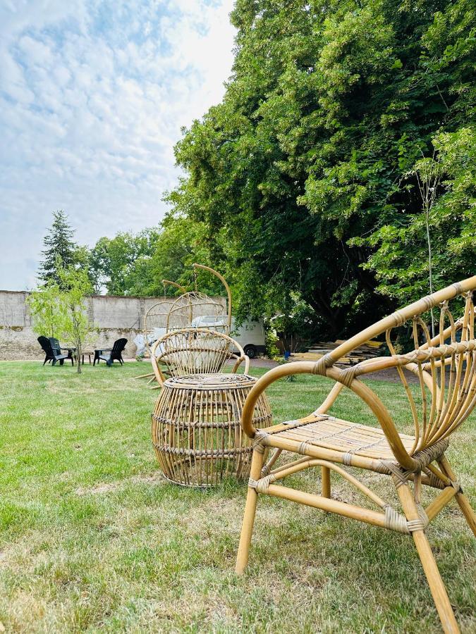 The Balzacienne Room In A Charming Mansion At The Gates Of Tours Saint Avertin Bagian luar foto